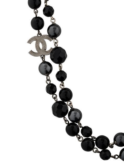 chanel station necklace